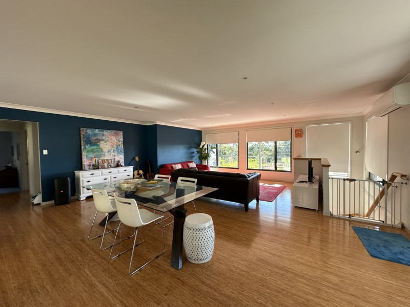 4 Hillview Crescent, Tuggerah NSW 2259