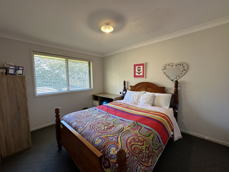 4 Hillview Crescent, Tuggerah NSW 2259