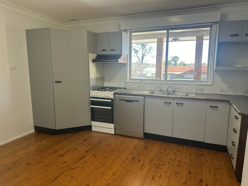 72 Brooke Avenue, Killarney Vale NSW 2261
