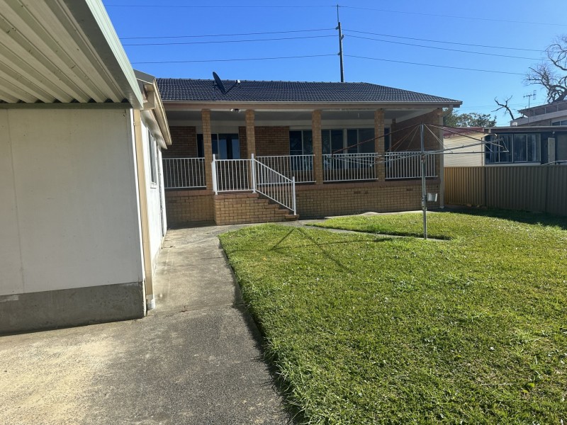 72 Brooke Avenue, Killarney Vale NSW 2261