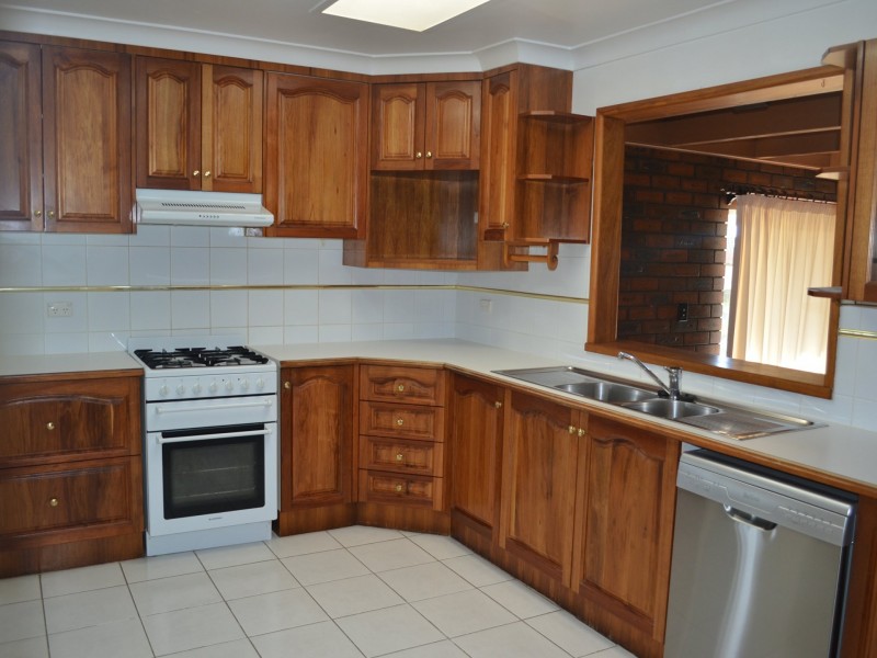 43 Robertson Road, Killarney Vale NSW 2261