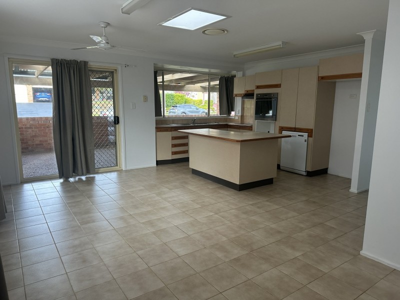 27 Sirius Avenue, Bateau Bay NSW 2261