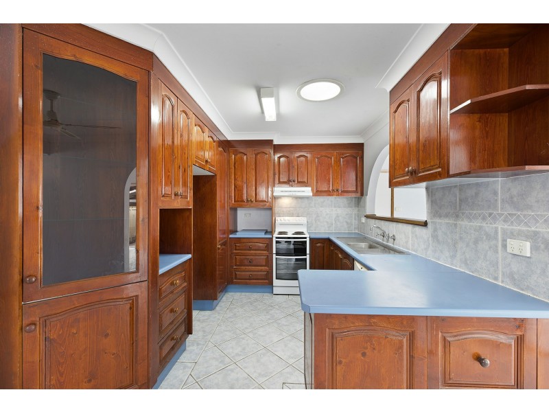 89 Kerry Crescent, Berkeley Vale NSW 2261