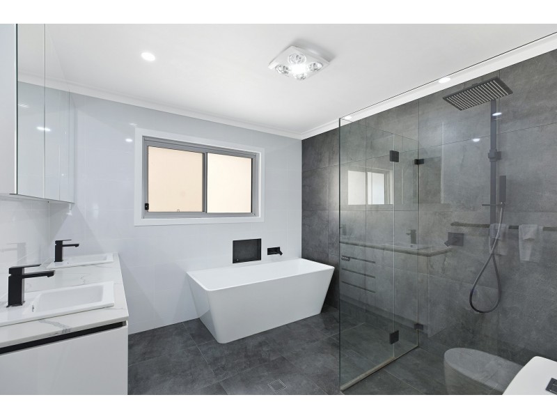 27 Brooke Avenue, Killarney Vale NSW 2261