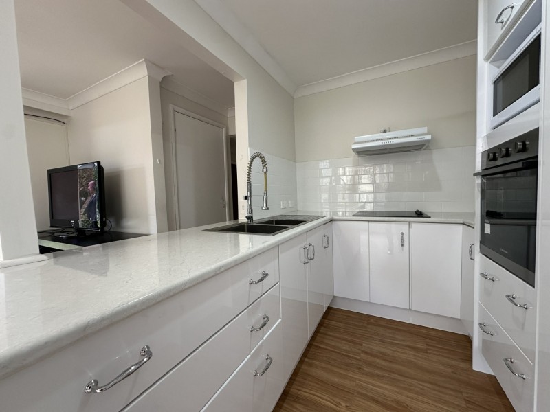 34a Hinemoa Ave, Killarney Vale NSW 2261