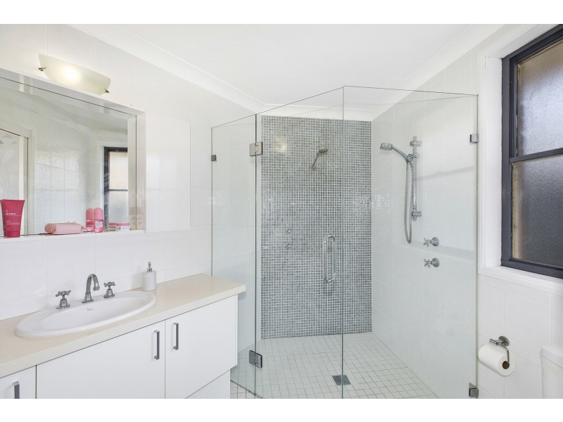 23 Pendant Parade, Killarney Vale NSW 2261