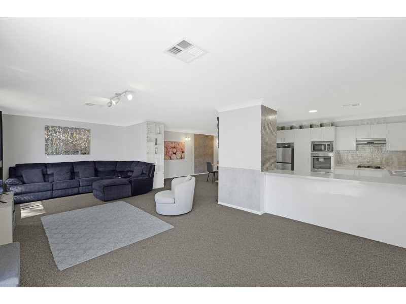 23 Pendant Parade, Killarney Vale NSW 2261