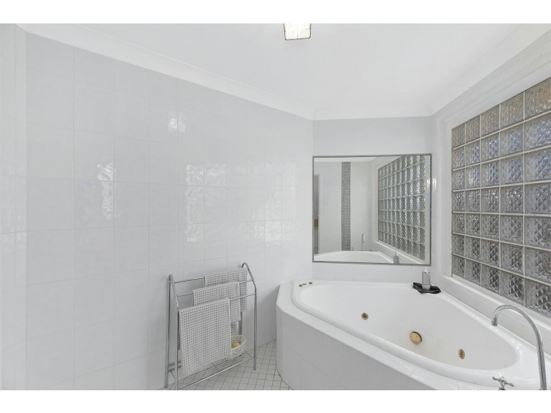 23 Pendant Parade, Killarney Vale NSW 2261