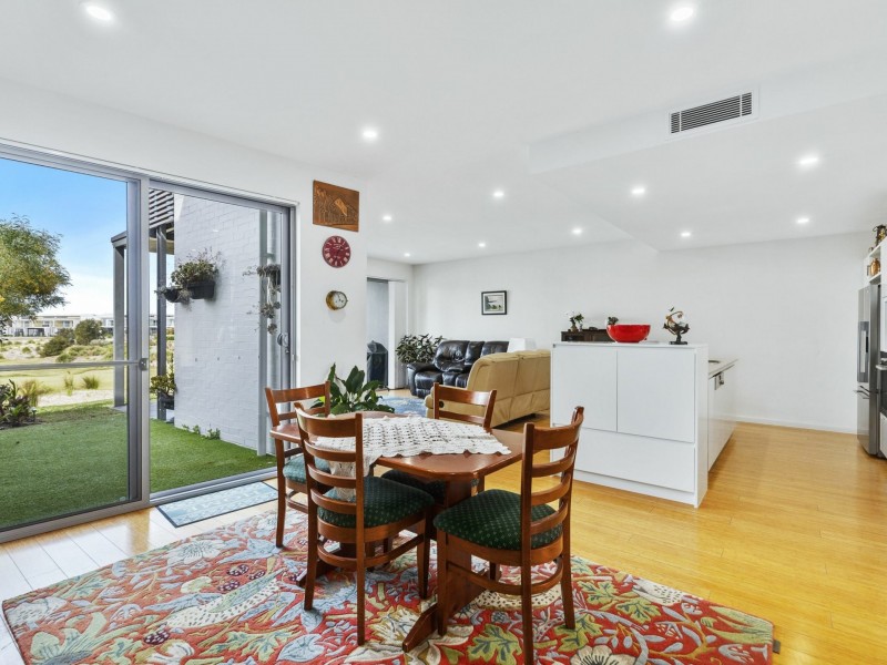 4 Huntingdale Drive, Magenta NSW 2261