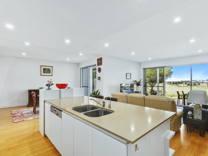 4 Huntingdale Drive, Magenta NSW 2261