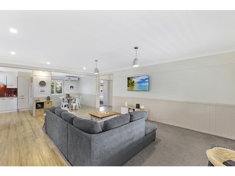 2 Ansell Close, Chittaway Point NSW 2261