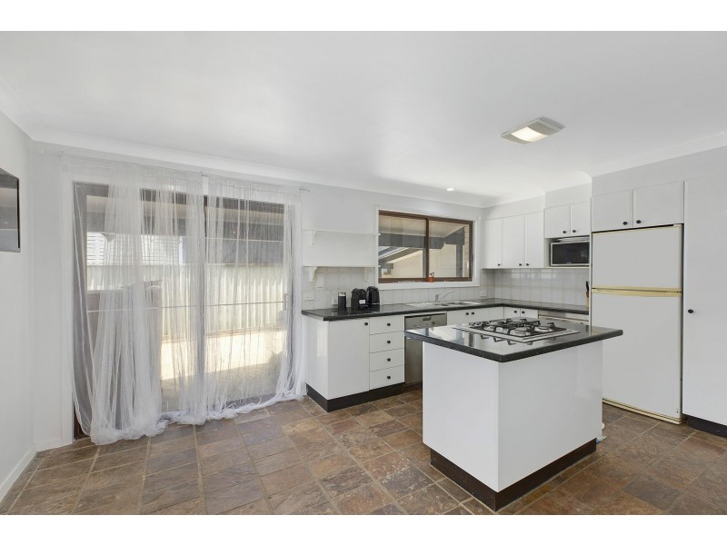 85 Platypus Road, Berkeley Vale NSW 2261