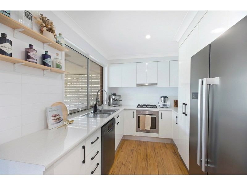 2 Jacaranda Avenue, Glenning Valley NSW 2261