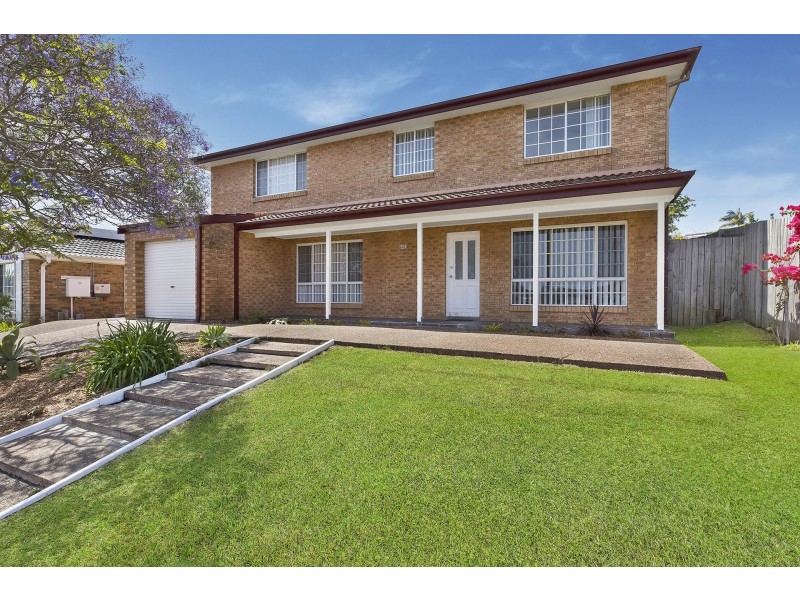 15 Pendant Pde, Killarney Vale NSW 2261
