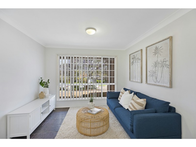 15 Pendant Pde, Killarney Vale NSW 2261