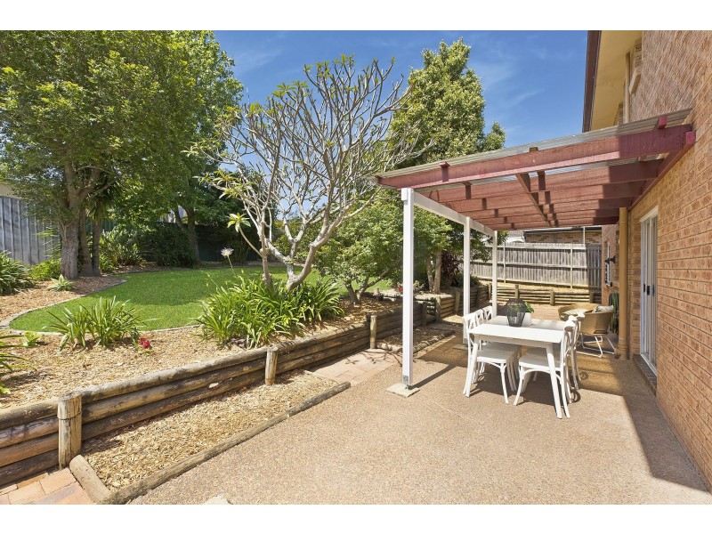 15 Pendant Pde, Killarney Vale NSW 2261