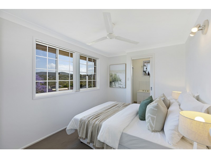 15 Pendant Pde, Killarney Vale NSW 2261