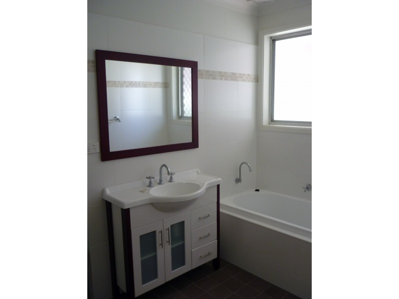 33 Yimbala Street, Killarney Vale NSW 2261