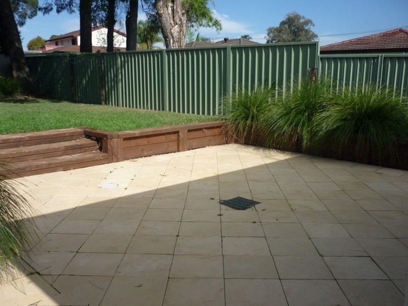 33 Yimbala Street, Killarney Vale NSW 2261