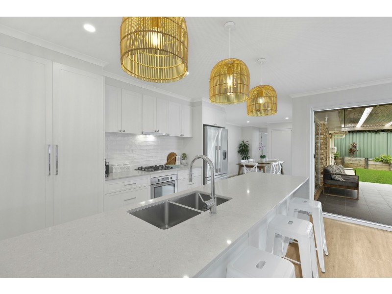 4 Sarah Close, Killarney Vale NSW 2261