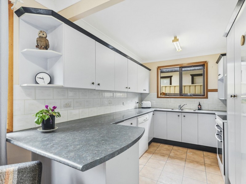 4 George Hely Crescent, Killarney Vale NSW 2261