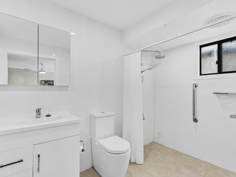 4 George Hely Crescent, Killarney Vale NSW 2261