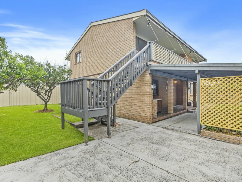4 George Hely Crescent, Killarney Vale NSW 2261