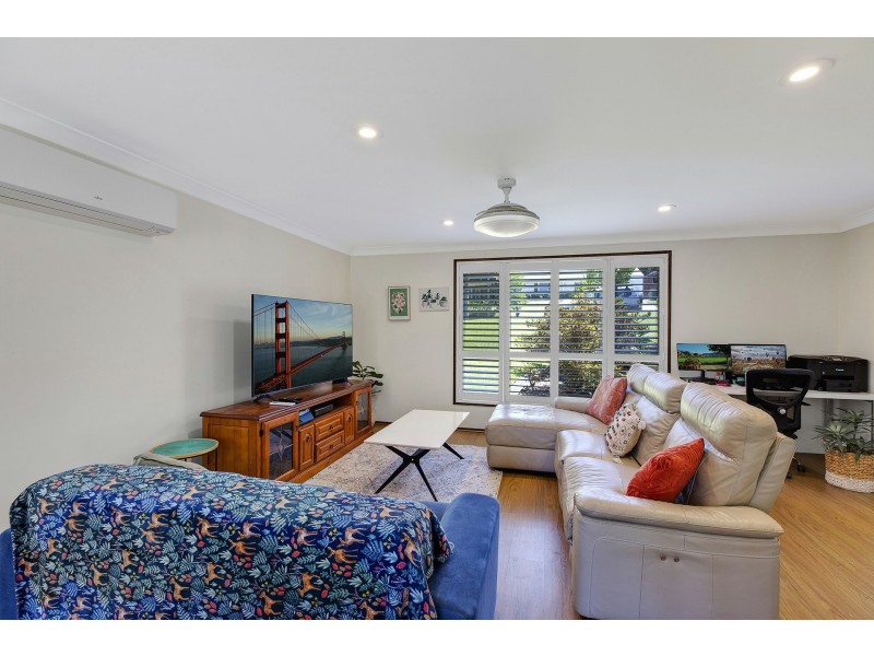 34 Belford Avenue, Bateau Bay NSW 2261
