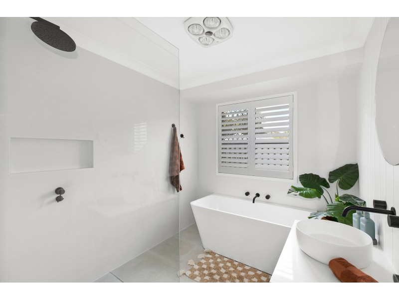 2 Jacaranda Avenue, Glenning Valley NSW 2261