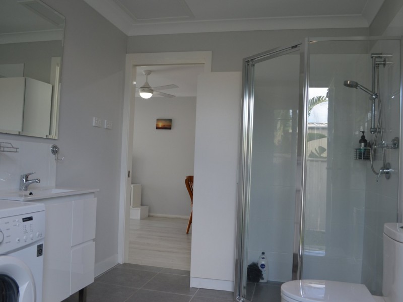 8a Cook Road, Killarney Vale NSW 2261