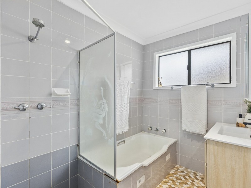 50 Hume Boulevard, Killarney Vale NSW 2261