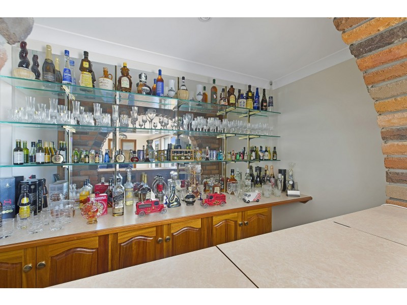 9 Premier Way, Bateau Bay NSW 2261
