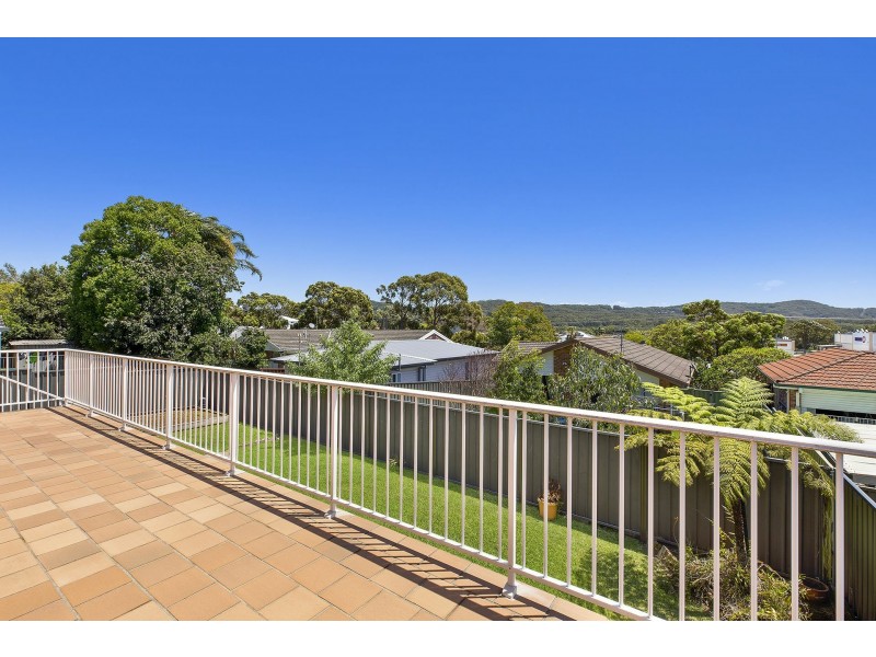 9 Premier Way, Bateau Bay NSW 2261