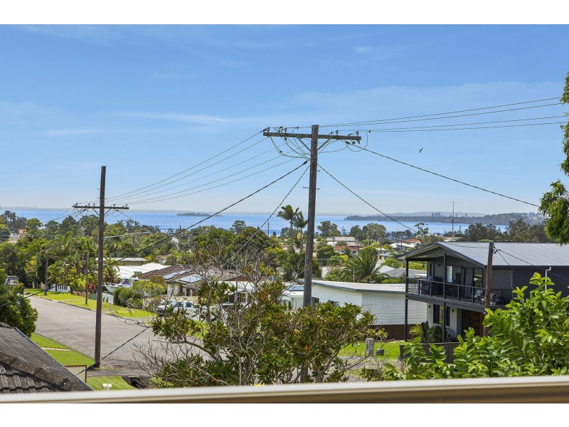 9 Torres Street, Killarney Vale NSW 2261