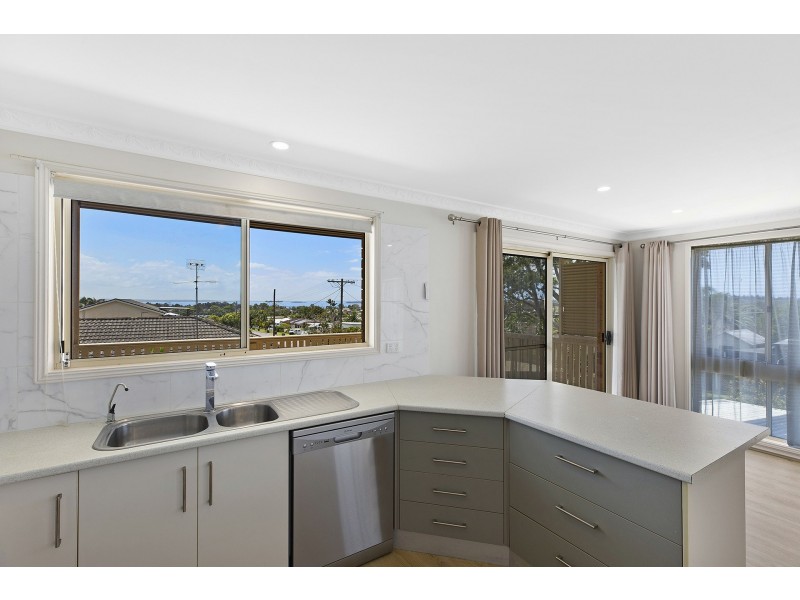 9 Torres Street, Killarney Vale NSW 2261
