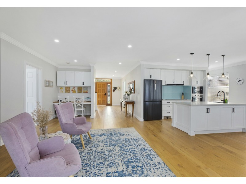 16 Terilbah Place, The Entrance North NSW 2261