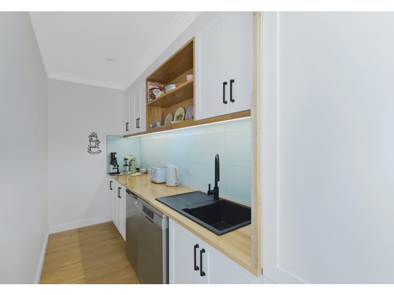 16 Terilbah Place, The Entrance North NSW 2261