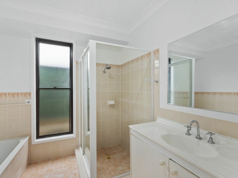 21 Pendant Parade, Killarney Vale NSW 2261