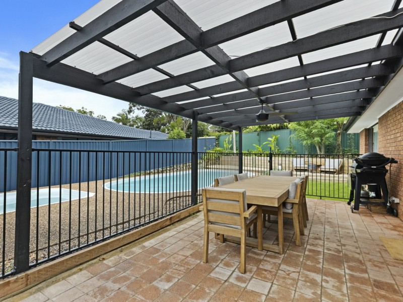 21 Pendant Parade, Killarney Vale NSW 2261