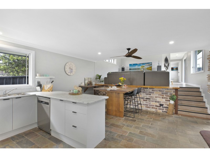 5 Ventura Avenue, Bateau Bay NSW 2261