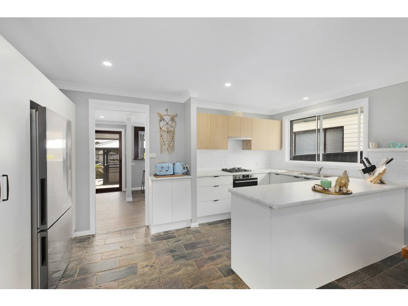 5 Ventura Avenue, Bateau Bay NSW 2261