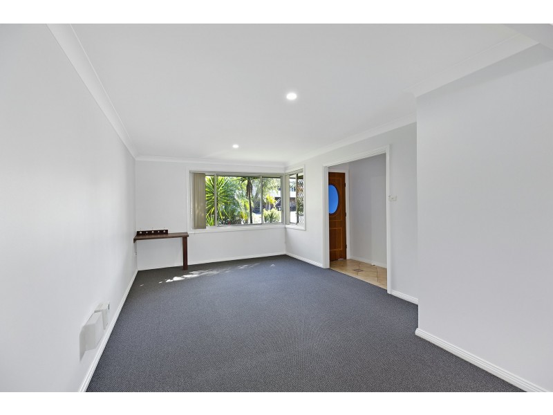 21 Kerry Crescent, Berkeley Vale NSW 2261