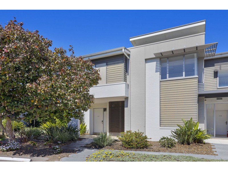 2111 Huntingdale Drive, Magenta NSW 2261