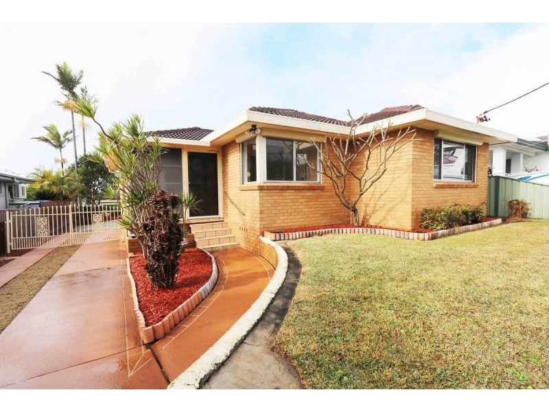 34 Dampier Boulevard, Killarney Vale NSW 2261