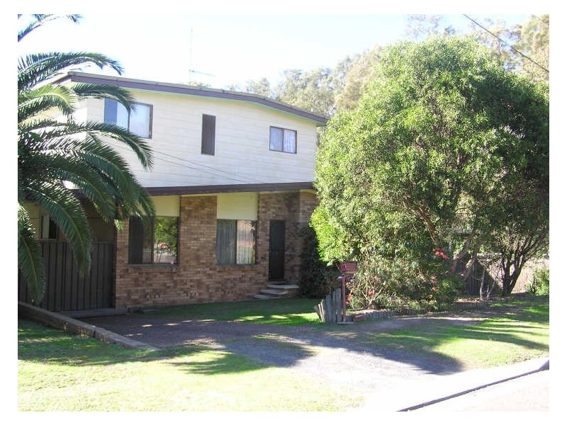 165 Lakedge Ave, Berkeley Vale NSW 2261