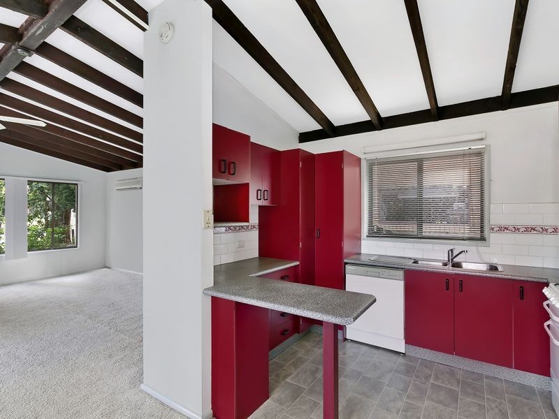 4 Montah Ave, Berkeley Vale NSW 2261
