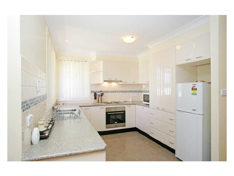 2/5 Naelcm Avenue, Killarney Vale NSW 2261