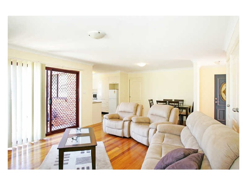 2/5 Naelcm Avenue, Killarney Vale NSW 2261