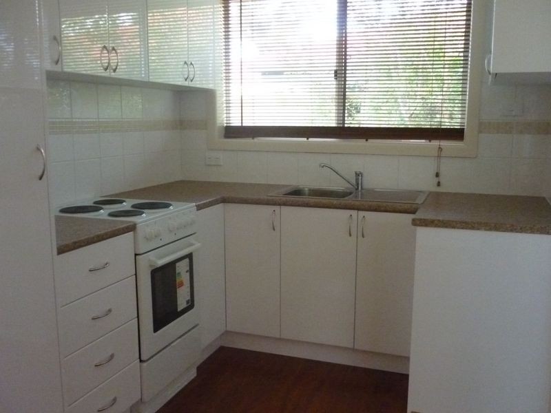 50 Clare Crescent, Berkeley Vale NSW 2261