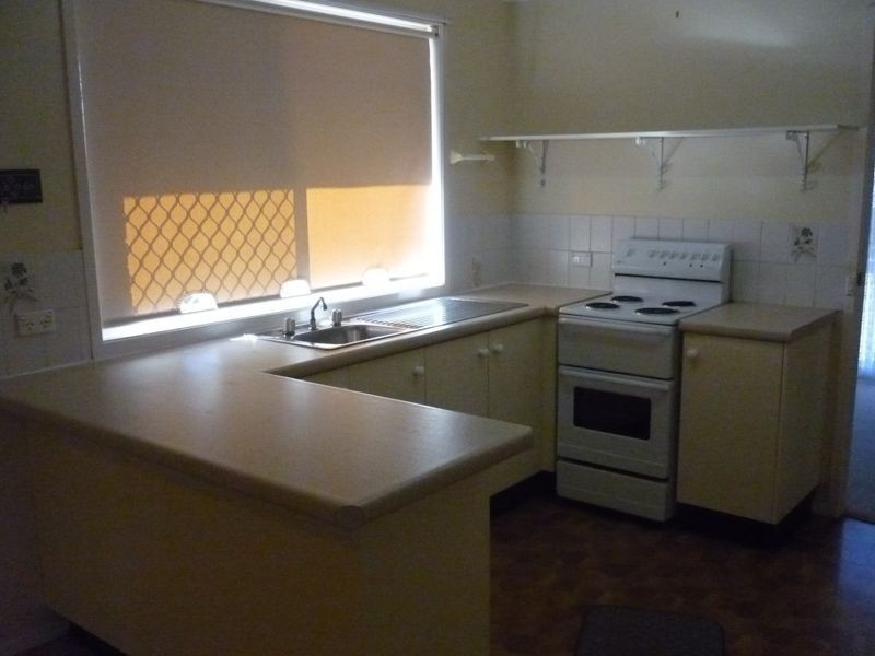 2 Oakhampton Court, Bateau Bay NSW 2261